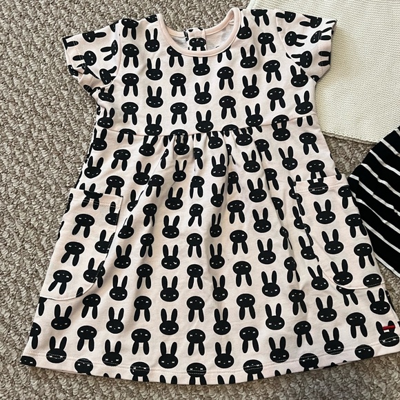 Cute LOT girl clothes/sweaters/dresses - Picture 3 of 6